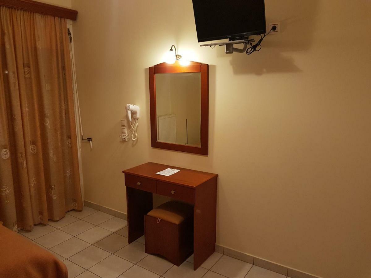 Hotel Nevada Kalamáta Eksteriør bilde